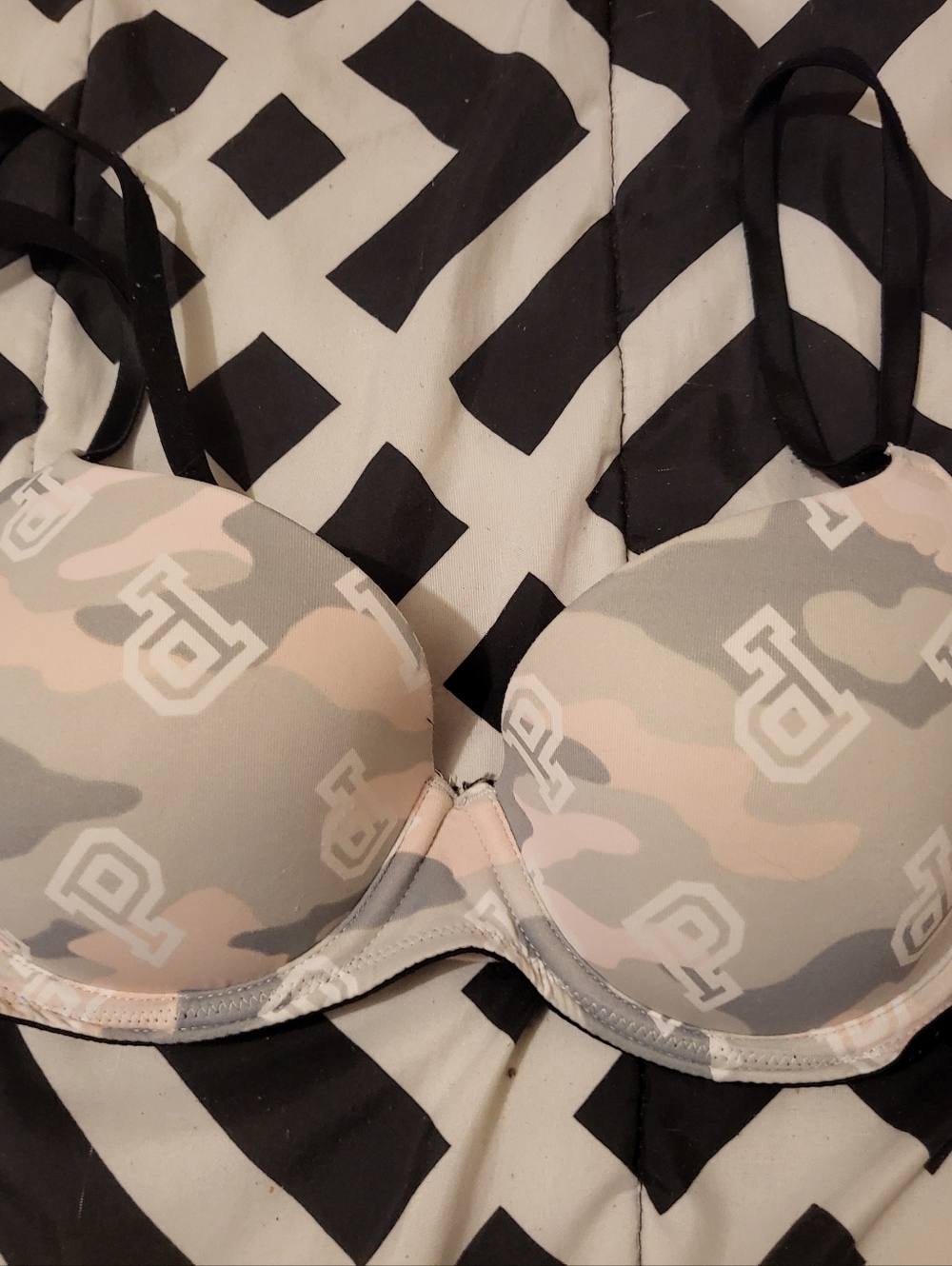 PINK Victoria's Secret Light Pink & Gray Camo Strapless Bra 34B Y2k